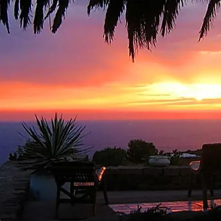 Le Mareddre Bed and Breakfast Scauri (Sicily)
