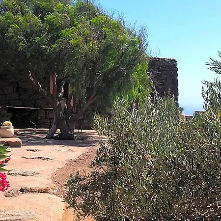 Le Mareddre Bed and Breakfast Scauri (Sicily)