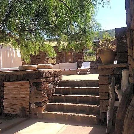 Le Mareddre Bed and Breakfast Scauri (Sicily)