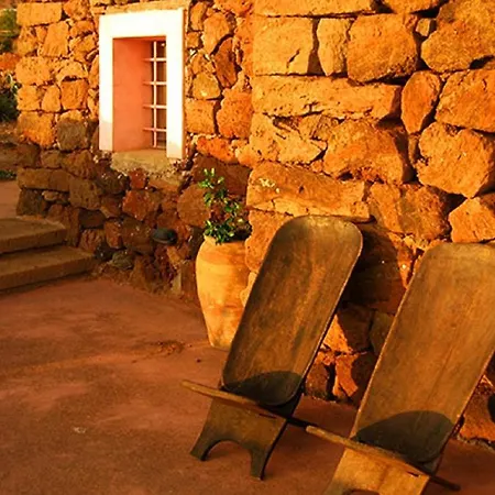 فندق مبيت وإفطار Le Mareddre Scauri (Sicily)