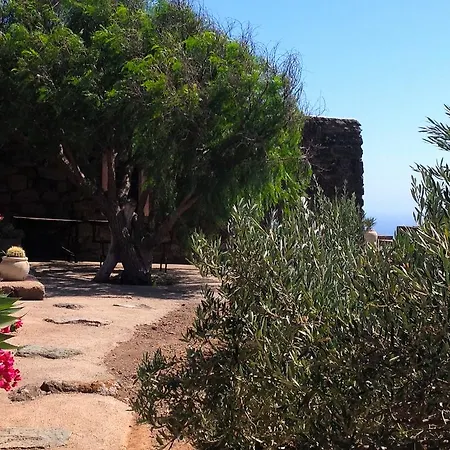 Le Mareddre 3* Scauri (Sicily)