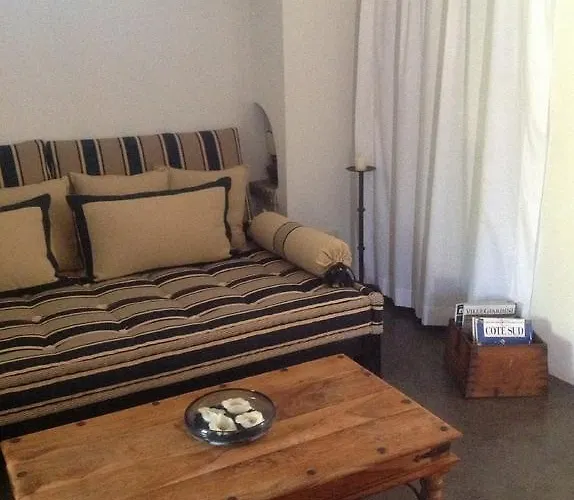 Le Mareddre 住宿加早餐酒店 Scauri (Sicily)