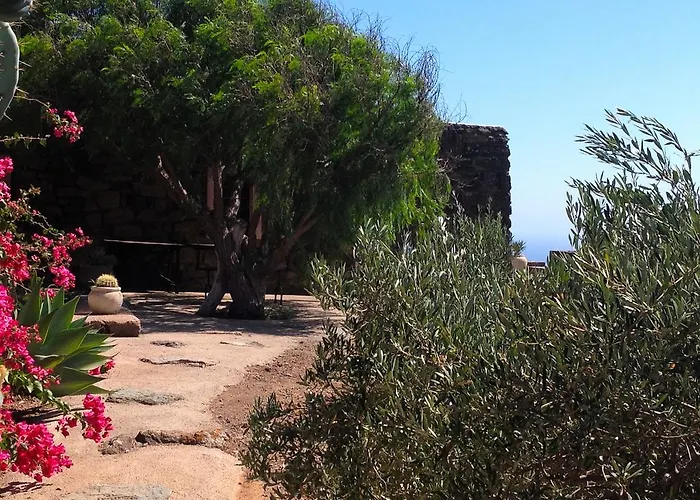 Le Mareddre 3* Scauri (Sicily)